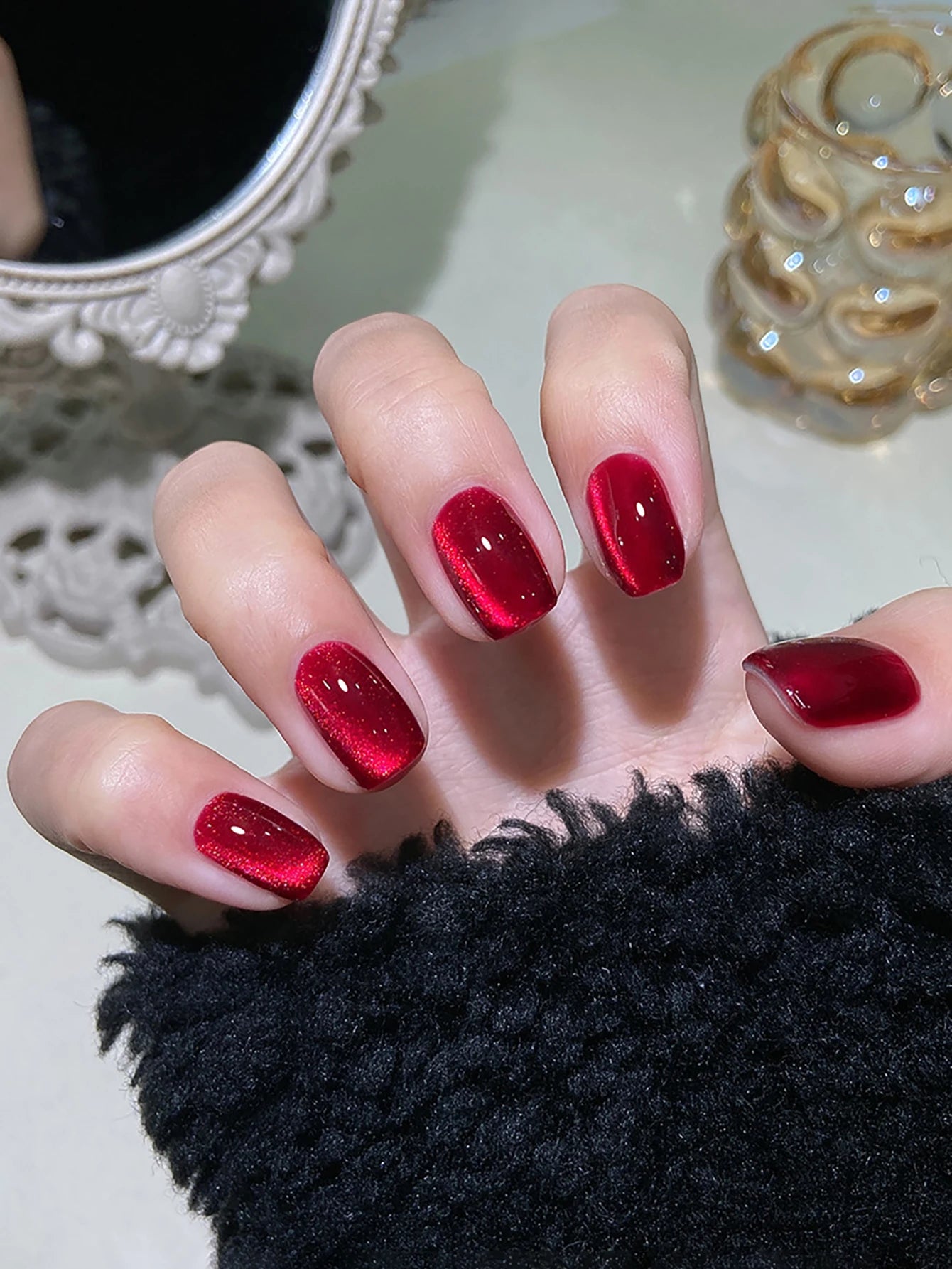 WS Autumn Winter Red Cat Eye Gel Nail Polish